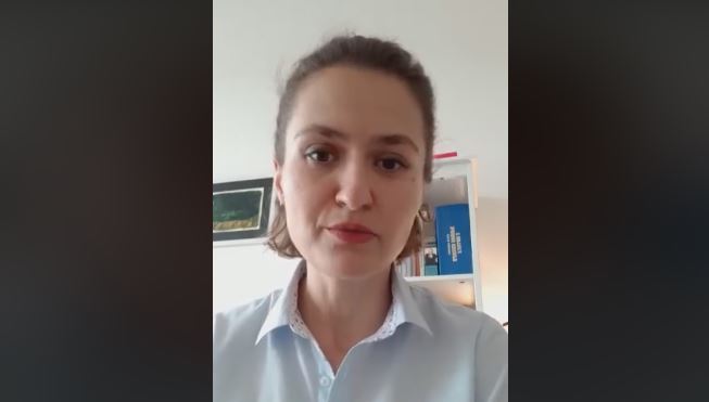 Nis viti i ri akademik, ministrja me video-selfie: Kemi investuar në të gjithë Shqipërinë