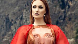 FOTO/Kënga Magjike rikthehen në skenën e saj artisten e njohur pas 11 vitesh