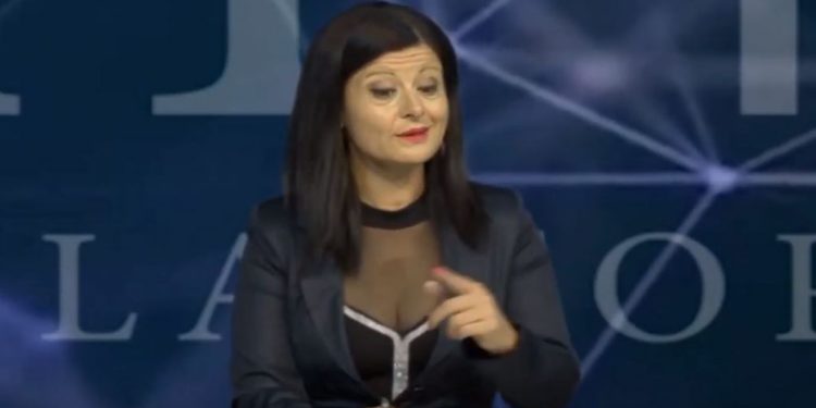 VIDEO/Shau në mes të emisionit, moderatorja e Fierit: Videoja doli për të më prishur imazhin