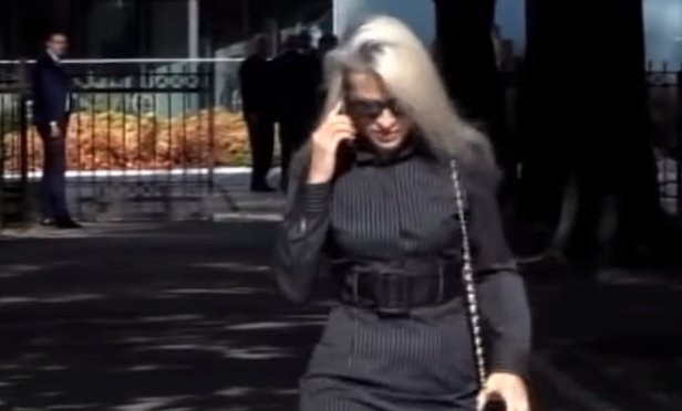 “Koperatë e Investimeve”/Pasi çuditi të gjithë me fjalimin, deputetja flet para gazetarëve: Asgjë nuk ka ndodhur