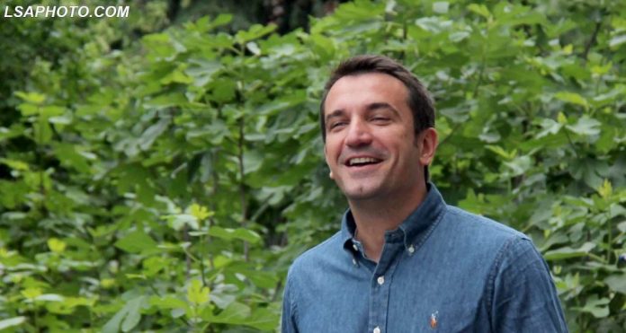 Faktet/ Si Erion Veliaj po manipulon me rrëmbimin e Kopshit Botanik