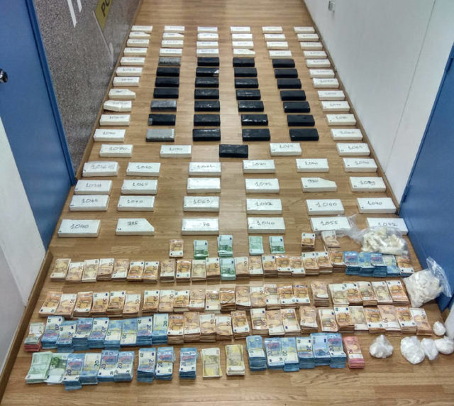 FOTO&VIDEO/ Ku ishte fshehur 1 kuintal kokainë në Athinë