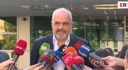 VIDEO/Kryeministri nuk ka shenja reflektimi, i përgjigjet Bashës: Dielli ka dalë përsëri dhe rruga jonë vijon