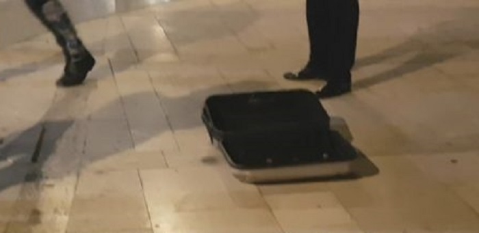 Çfarë po ndodh në Durrës? Valixhja në qendër të qytetit ngre në këmbë Policinë