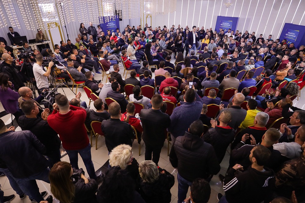 Lulzim Basha: 300 euro ne muaj paga minimale qe vitin e pare