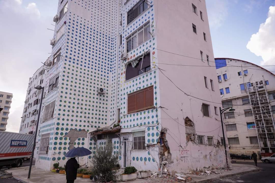 “Banoret jane te lodhur, te tronditur, te paushqyer”