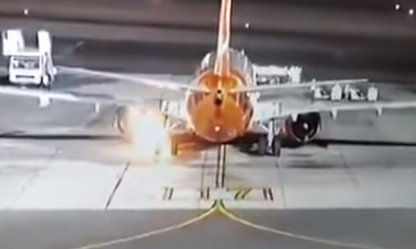 Avioni shperthen ne flake sapo ulet ne piste