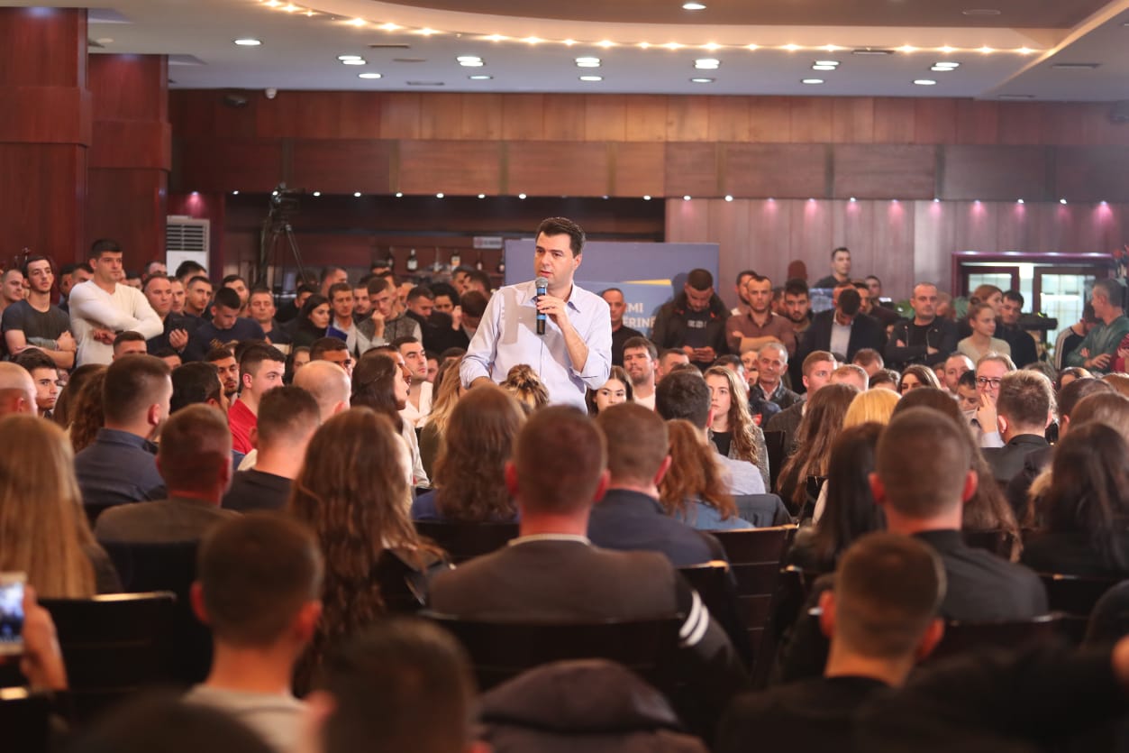 Basha: 1200 euro nē muaj pēr mjeket dhe 700 euro pēr infermierēt