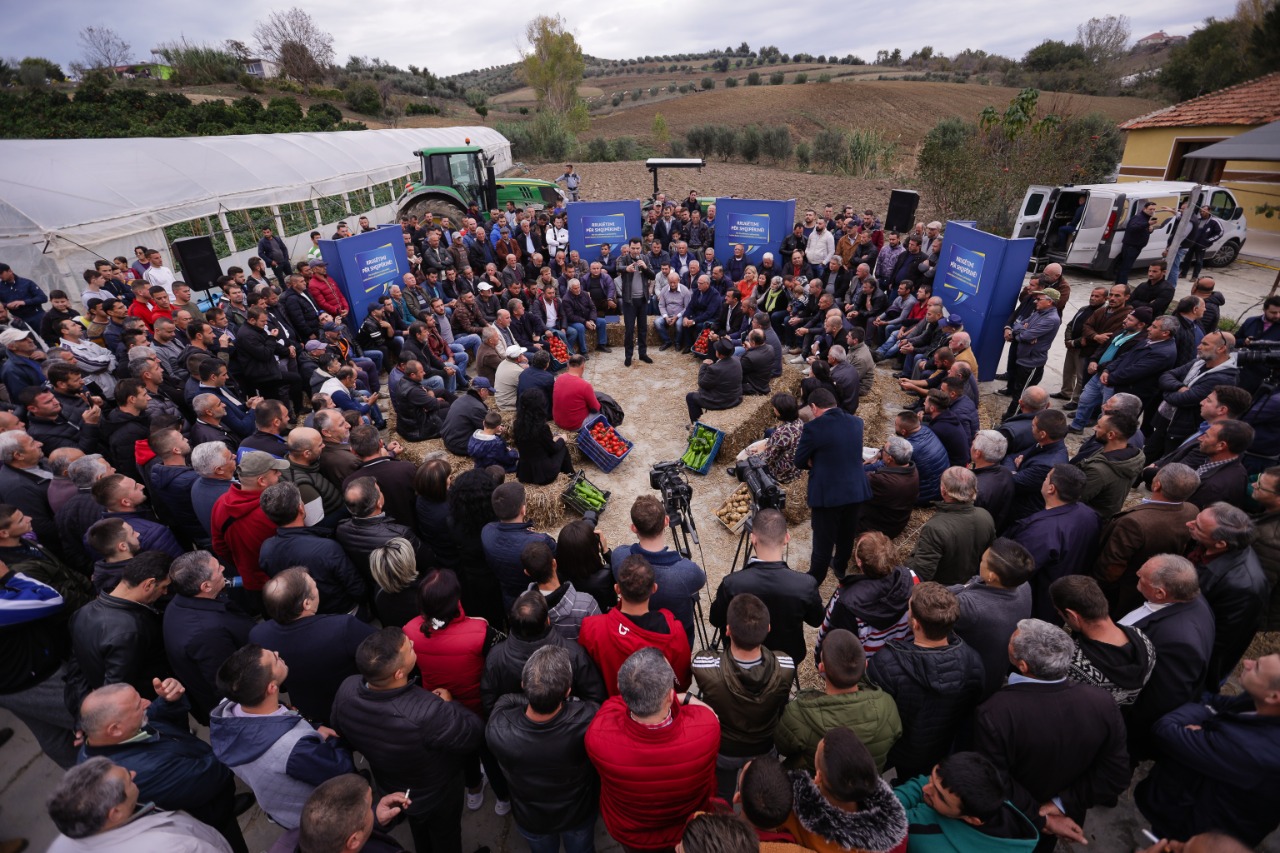 “Importuesit e produkteve bujqesore nxitin braktisjen e fermave”