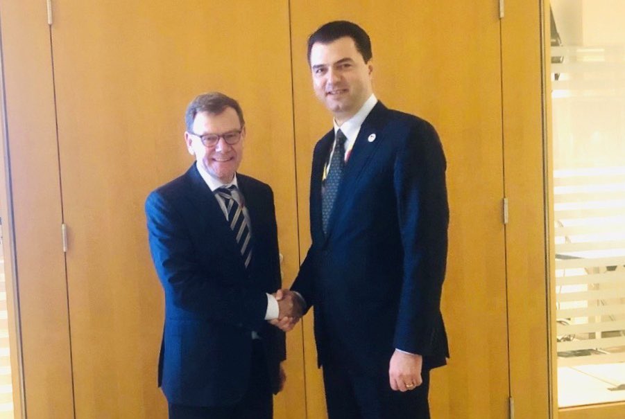 Basha takon Johan Wadephul: PD e angazhuar për zbatimin e kushteve të Bundestagut për Shqipërinë