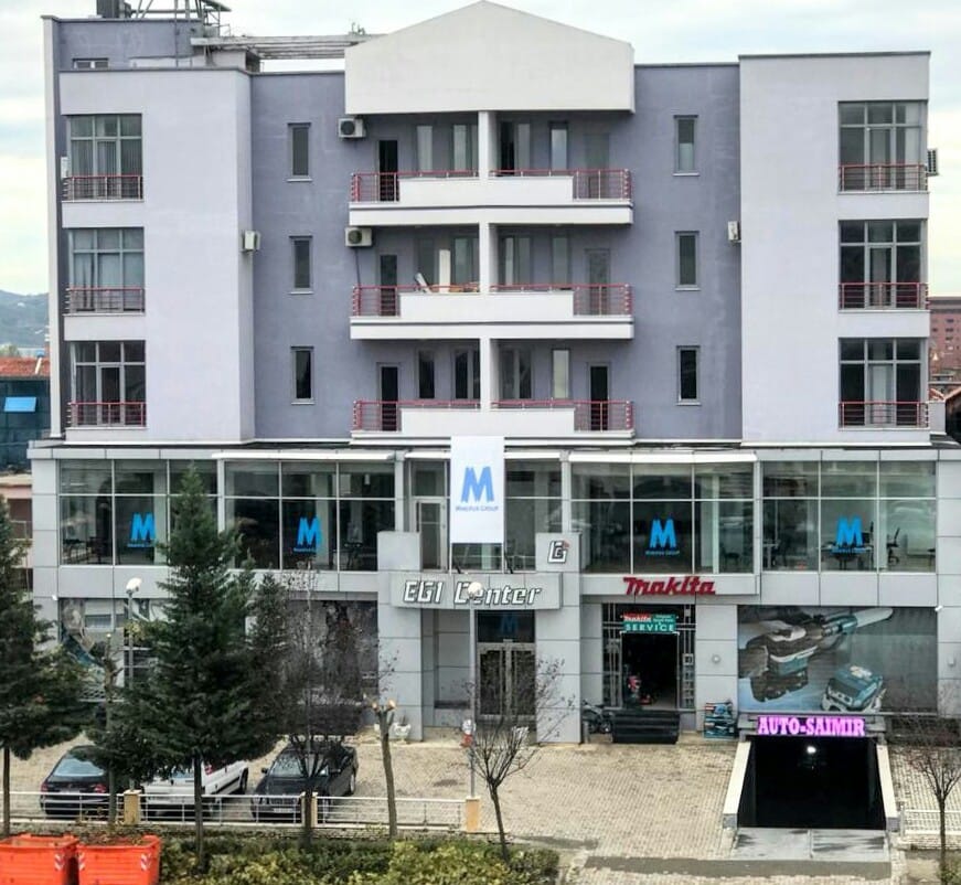 Banorët e Unazës ofrojnë godinën e madhe për të prekurit nga tërmeti:  Strehim dhe ushqim