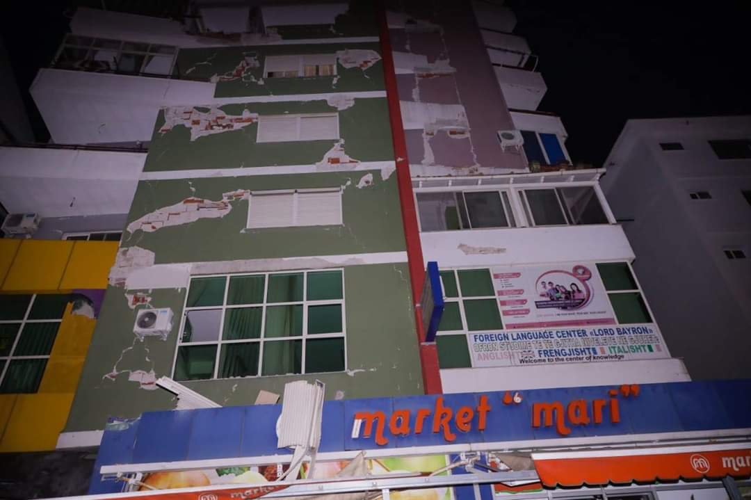 “Banoret jane te lodhur, te tronditur, te paushqyer”