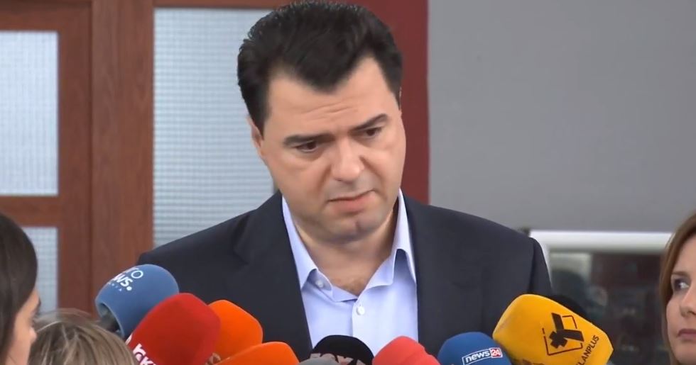 VIDEO/”Kam parë të moshuar të gjakosur”, Basha viziton banorët e lënduar, paralajmërimi i fortë për Ramën