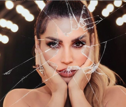 “Nuk mund të këndoj kur populli im vuan’, Këngëtarja shqiptare tërhiqet nga ‘Kënga Magjike’, çfarë u vendos në festival