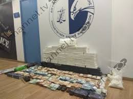 105 kg drogë dhe sasi të madhe parash, zbulohen emrat e dy shqiptarëve të kapur në Greqi, njëri ish-oficer i Marinës