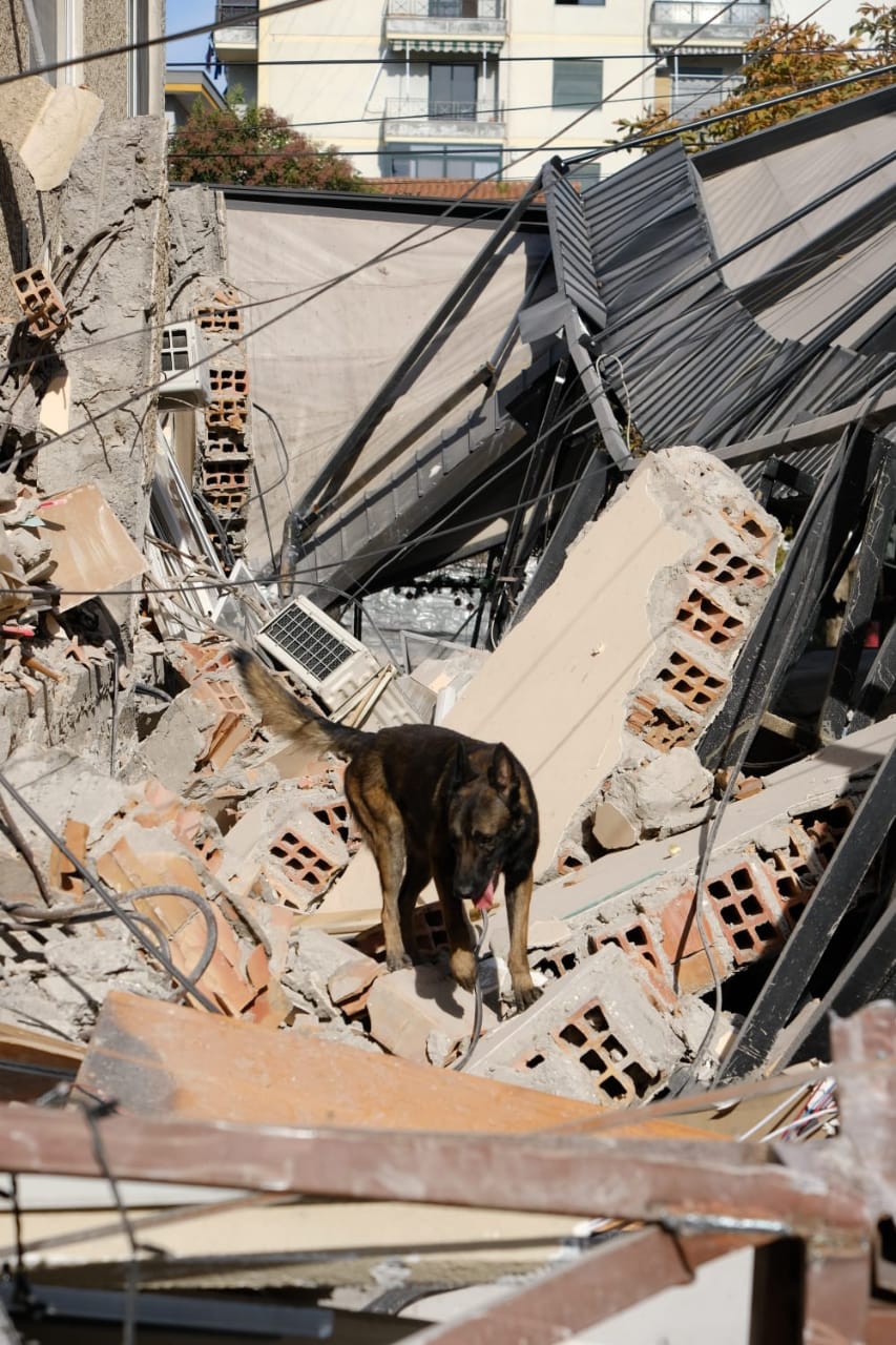 Specialët francezë në kërkim të dy personave tek “Dy Gjelat” në Durrës