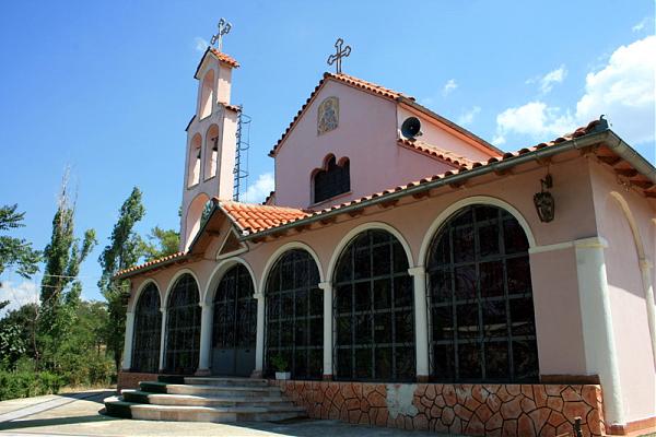 Grabitet kisha e Shën Thanasit, autorët shkatërrojnë 5 arkat