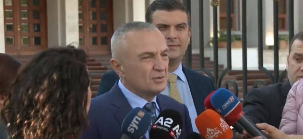 “Larg duart nga Gjykata Kushtetuese”, shpërthen Meta: Palaçot ndërkombëtarë dhe Rama kujtojnë se tallen me popullin