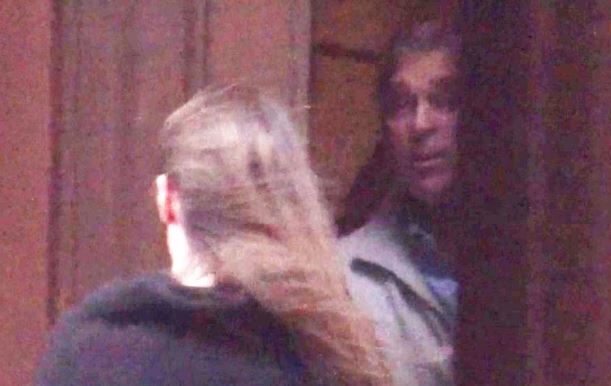 FOTO/Skandalet e princit britanik, mediat nxjerrin pamjet me prostitutat në klubin e natës