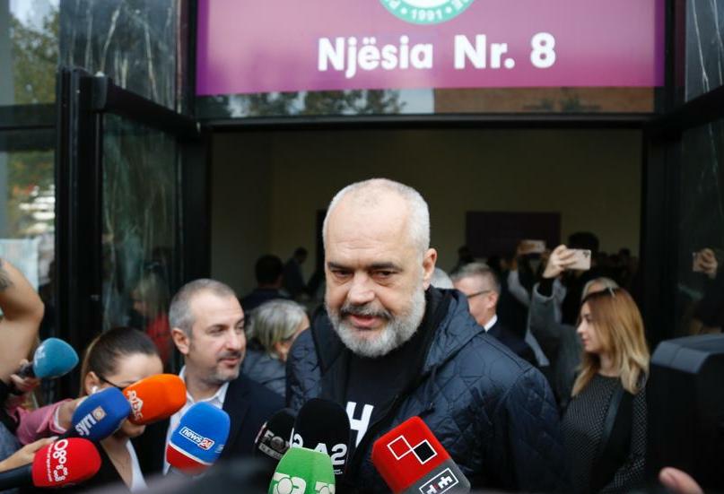 Mesazhet kërcënuese në telefon, flet për herë të parë kryeministri Rama