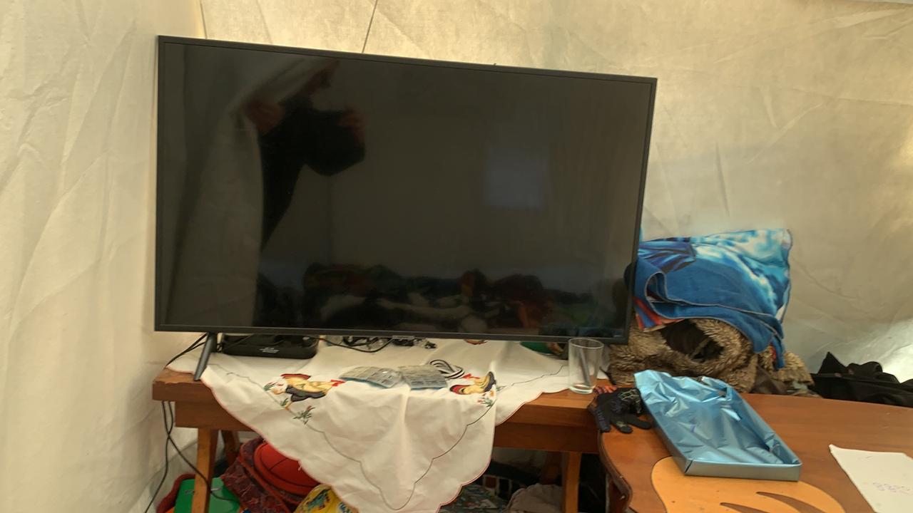 PD publikon historitë e banorëve në Bubq: Po flemë në çadra, shkojnë atje ku kanë votat e PS