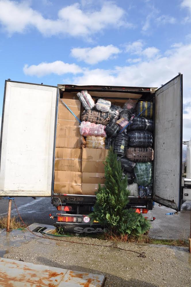 Policia prangos gjithe doganen e Gorices, ne pranga police e doganiere