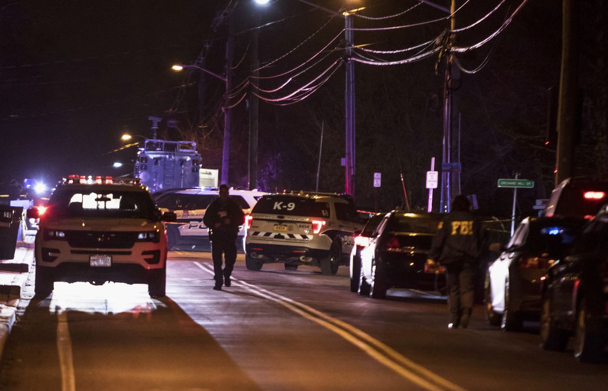 NEW YORK/ 5 persona të qëlluar me thikë gjatë Hanukkah në shtëpinë e një rabbini