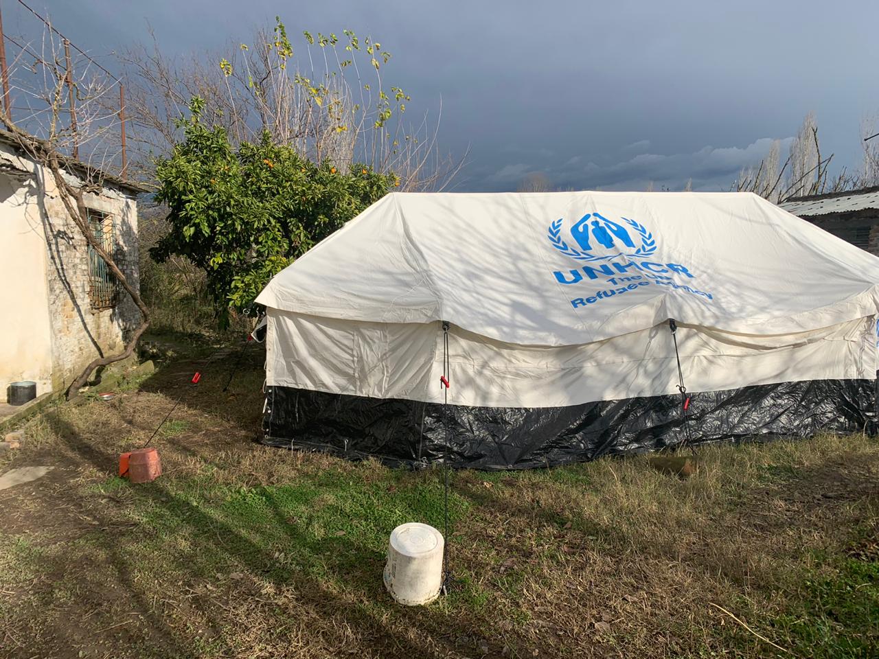 PD publikon historitë e banorëve në Bubq: Po flemë në çadra, shkojnë atje ku kanë votat e PS