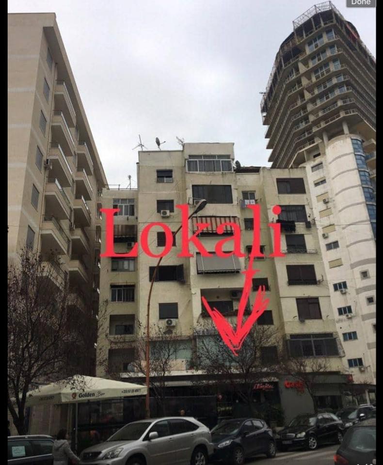 Denoncimi, lokali ne hapesiren mes pallateve, rrezik shembje pasi ka hequr kollonat