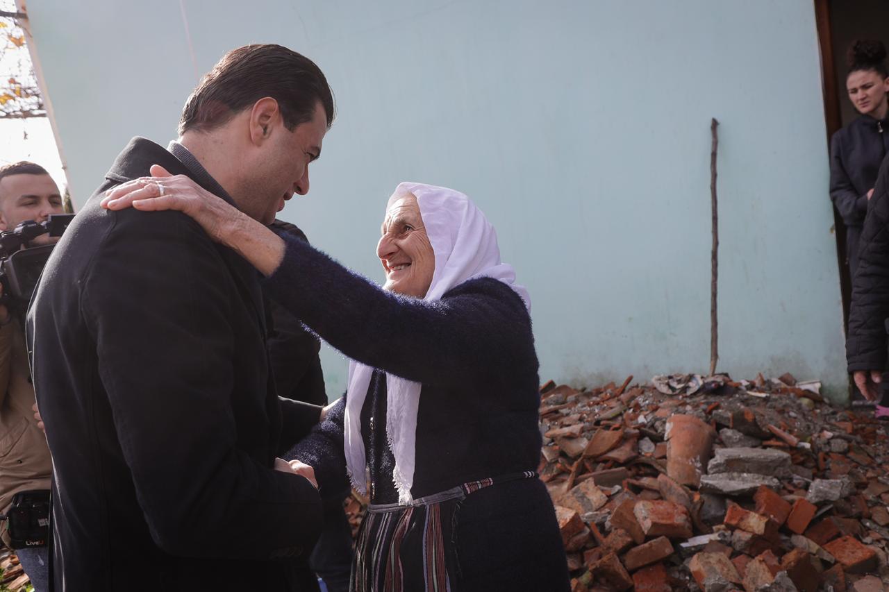 FOTO/Basha rikthehet në Thumanë: Pas një muaji përtej propagandës shteti ka dështuar turpshëm, nuk preken 150 milionë dollarët