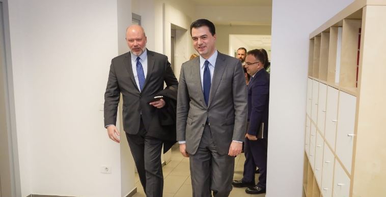 FOTO/Basha takim me drejtorin e IRI për Europën, ja çfarë biseduan