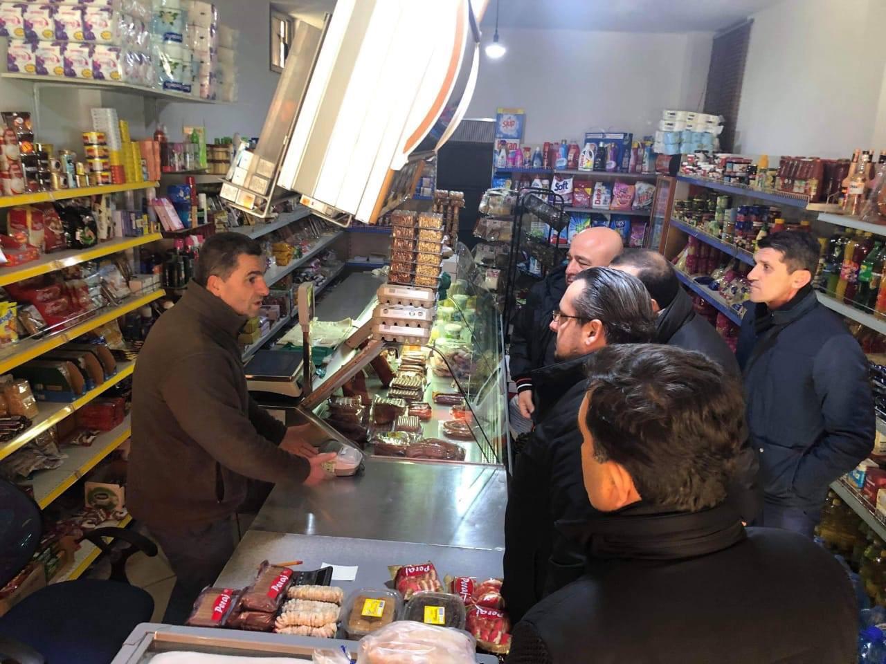 FOTO/Tjetër denoncim për biznesin e vogël, PD: Nuk kanë më asnjë fitim, po shkojnë të gjithë drejt falimentit