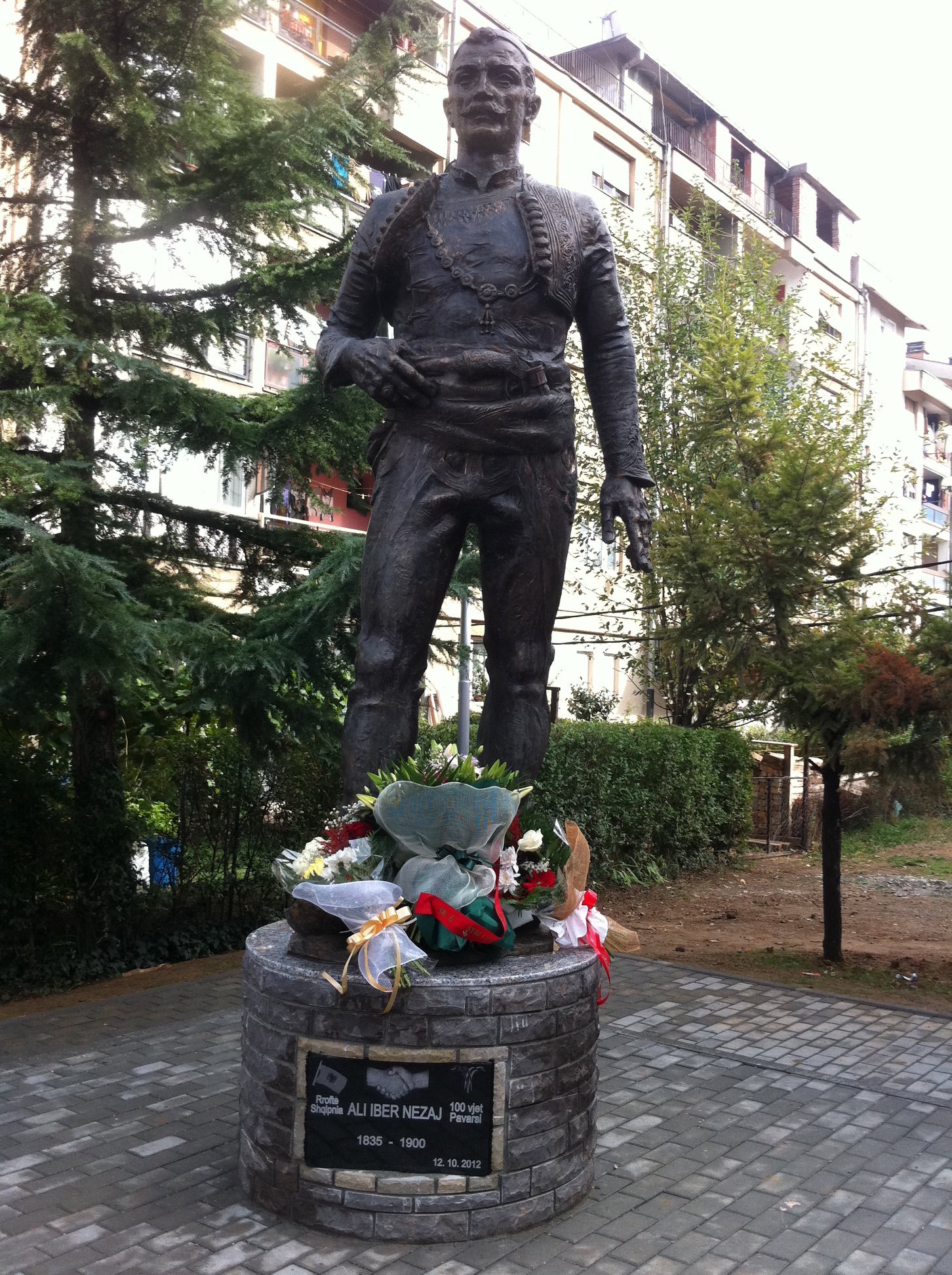 Berisha nxjerr videon nga vizita ne Kosove, i kujton Rames Lidhjen Shqiptare te Prizrenit