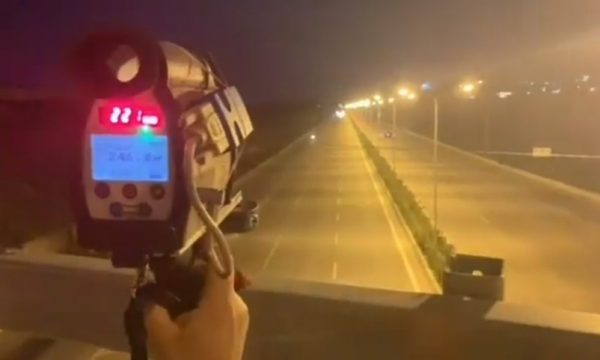 VIDEO/Çmenduri, shoferi me 221 km/h në aksin Sauk – Teg
