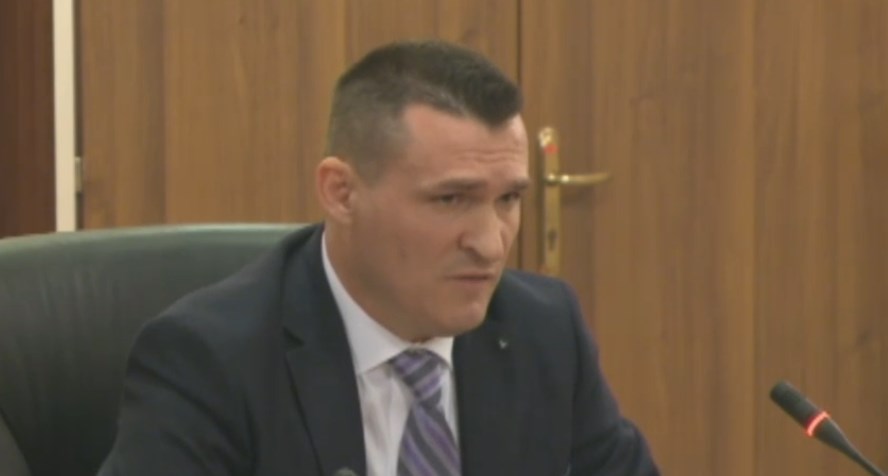 “Si do t’i bëjnë ballë presionit”, 2 kandidatët për drejtimin e SPAK prezantojnë platformat e tyre