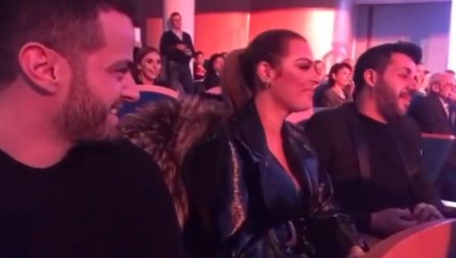 VIDEO/Anxhela Peristeri rrëmben çmimin “Kënga e Vitit”, vendimi i këngëtares për të prekurit nga tërmeti