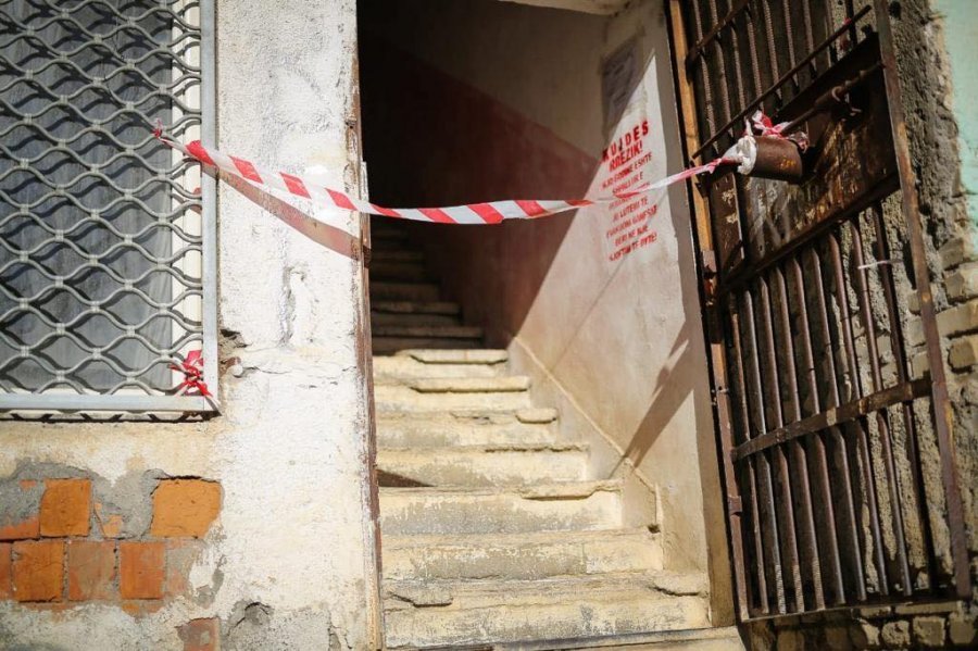 FOTO/Basha nuk ndal takimet, nga Laçi bën thirrje: Kriminale që qeveria të rrezikojë jetën e qytetarëve, vetëm mos preken lekët për oligarkët