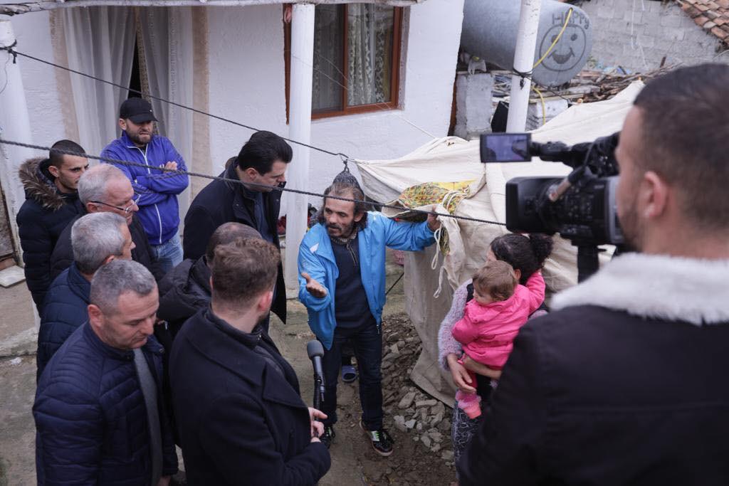 FOTO/Basha në Gjuricaj, përsërit propozimin me 3 pika për qeverinë: Duhen sa më shumë vlerësues në terren