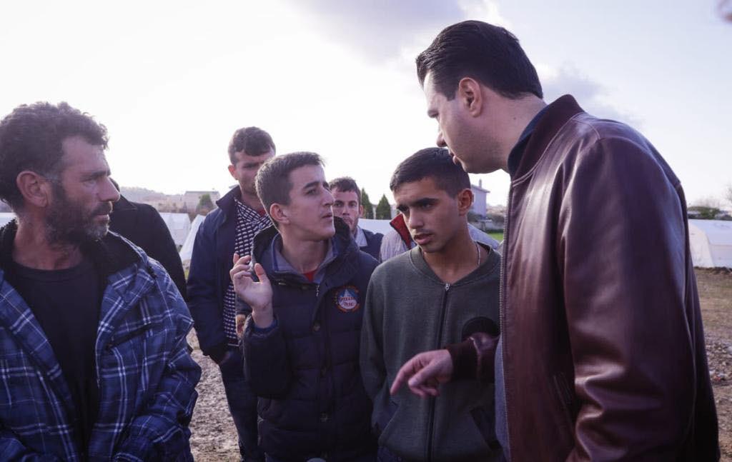 FOTO/Basha nga Manza: Banorët janë në kampin e llucës, duhet të strehohen në konteiner dhe shtëpi me qira
