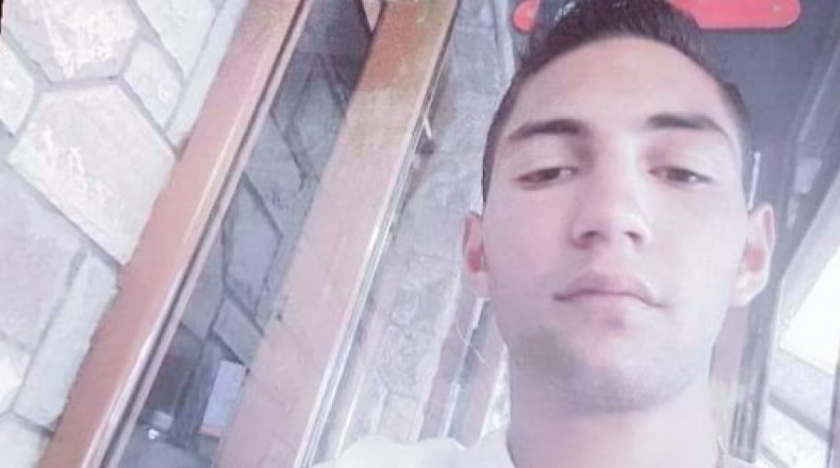 18-vjeçari i dyshuar për vrasjen makabër të të afërmit të tij në Korçë, flasin familjarët: Le ta gjejë policia…