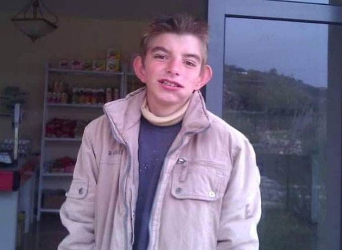 DETAJE/Zhduket bariu 17-vjeçar nga Gjirokastra, herën e fundit e panë të hipte në një makinë