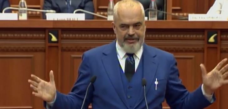 VIDEO/”Nuk ankohem për shpifjet ndaj meje, gruas..”, Rama-gazetarëve që protestojnë: Turmë që nuk lexon