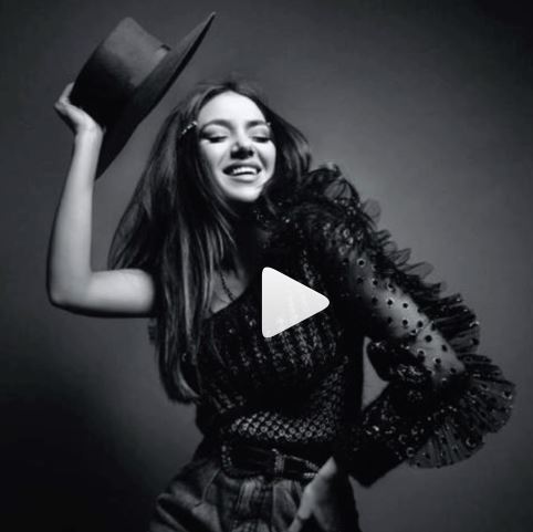 VIDEO/E nxjerrin si fituesen e festivalit në RTSH, ‘reagon’ për herë të parë Elvana Gjata