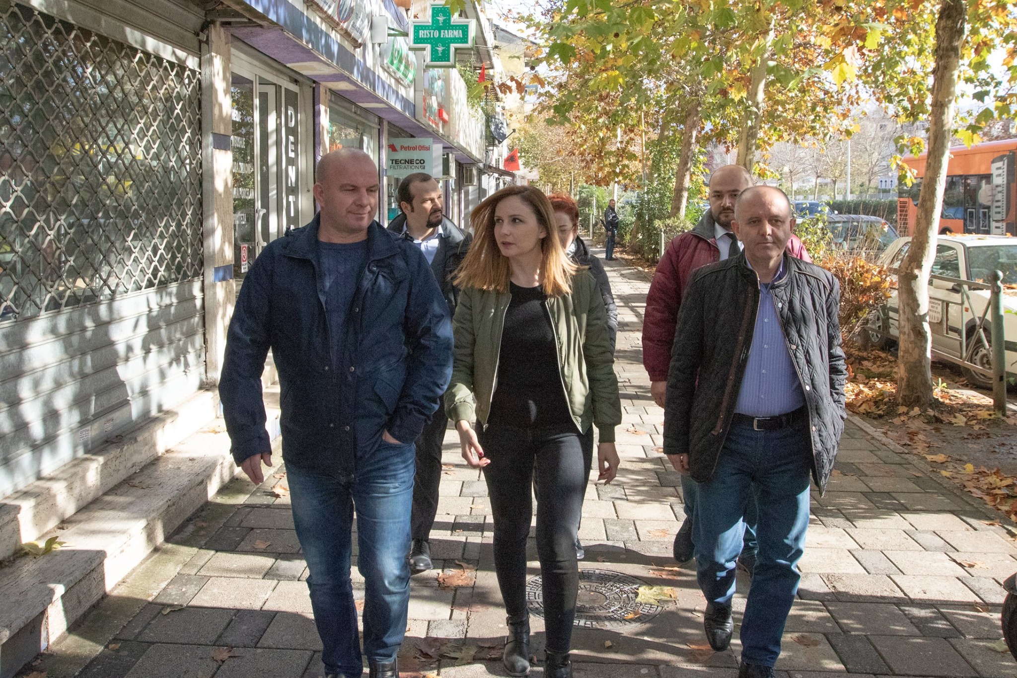 FOTO/Ish-deputetja me biznesin: Shqipëria po shndërrohet në moçal, çfarë e shpëton ekonominë