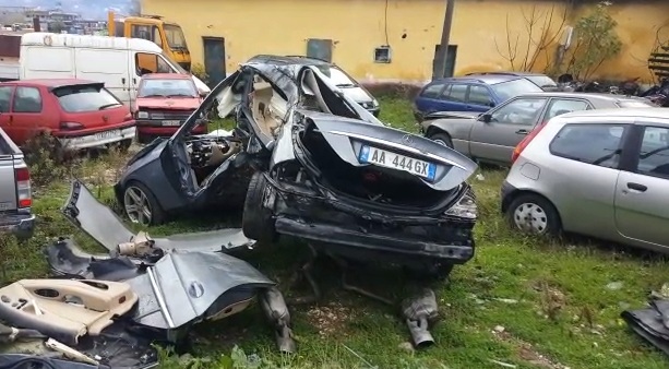 Publikohet fotoja e 17-vjeçarit që vdiq në aksident, ishte me 200 km/h me makinën e marrë borxh