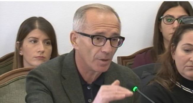 “Paketa anti-shpifje”/Mark Marku përplaset me ish-ministren: Oj gocë s’kam ardhur në furgon