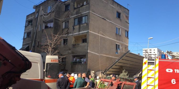 FOTO/Para drejtësisë dhe pronarët e hoteleve në Durrës që u shembën nga tërmeti, emrat e personave të arrestuar