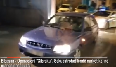 VIDEO/Policia rikthehet në Xibrakë, kapet një person me një sasi droge