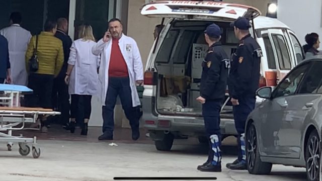 Vrasje në Fier pas një sherri, detajet nga policia: Një i vrarë dhe një i plagosur