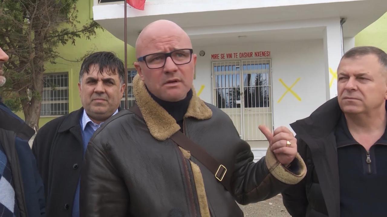 FOTO/”Tërmeti shkatërroi shkollën e rikonstruktuar me 70 milionë lekë në Sukth”, PD: Prokuroria të nisë hetimet